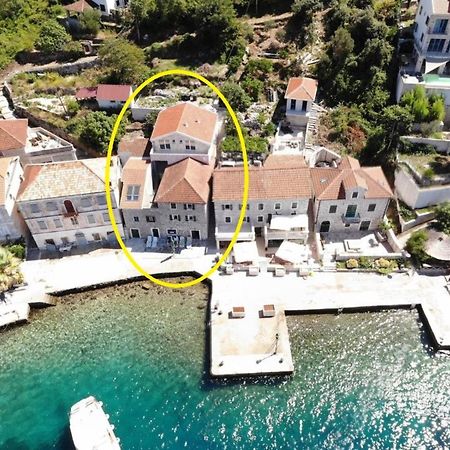 Rose - Apartmani Janovic Lustica Bagian luar foto