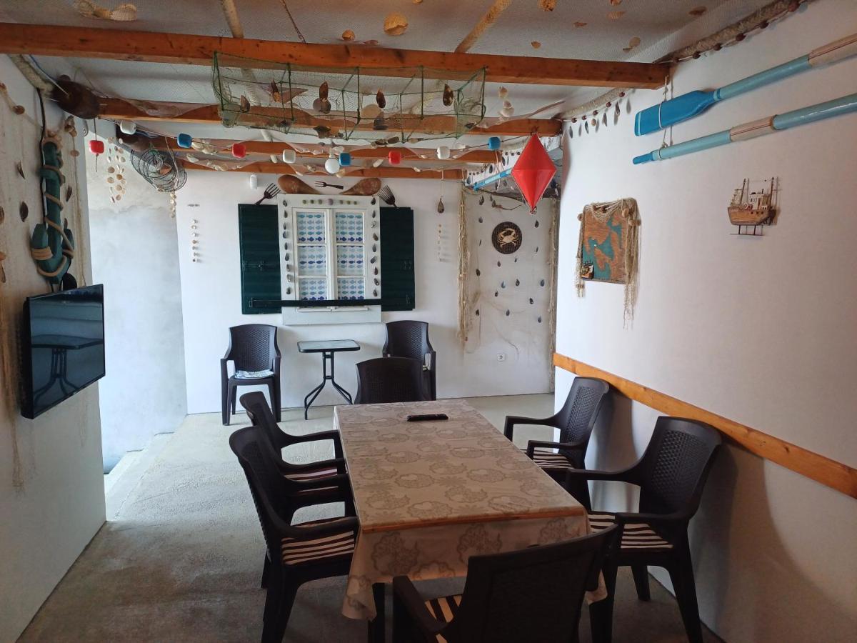 Rose - Apartmani Janovic Lustica Bagian luar foto