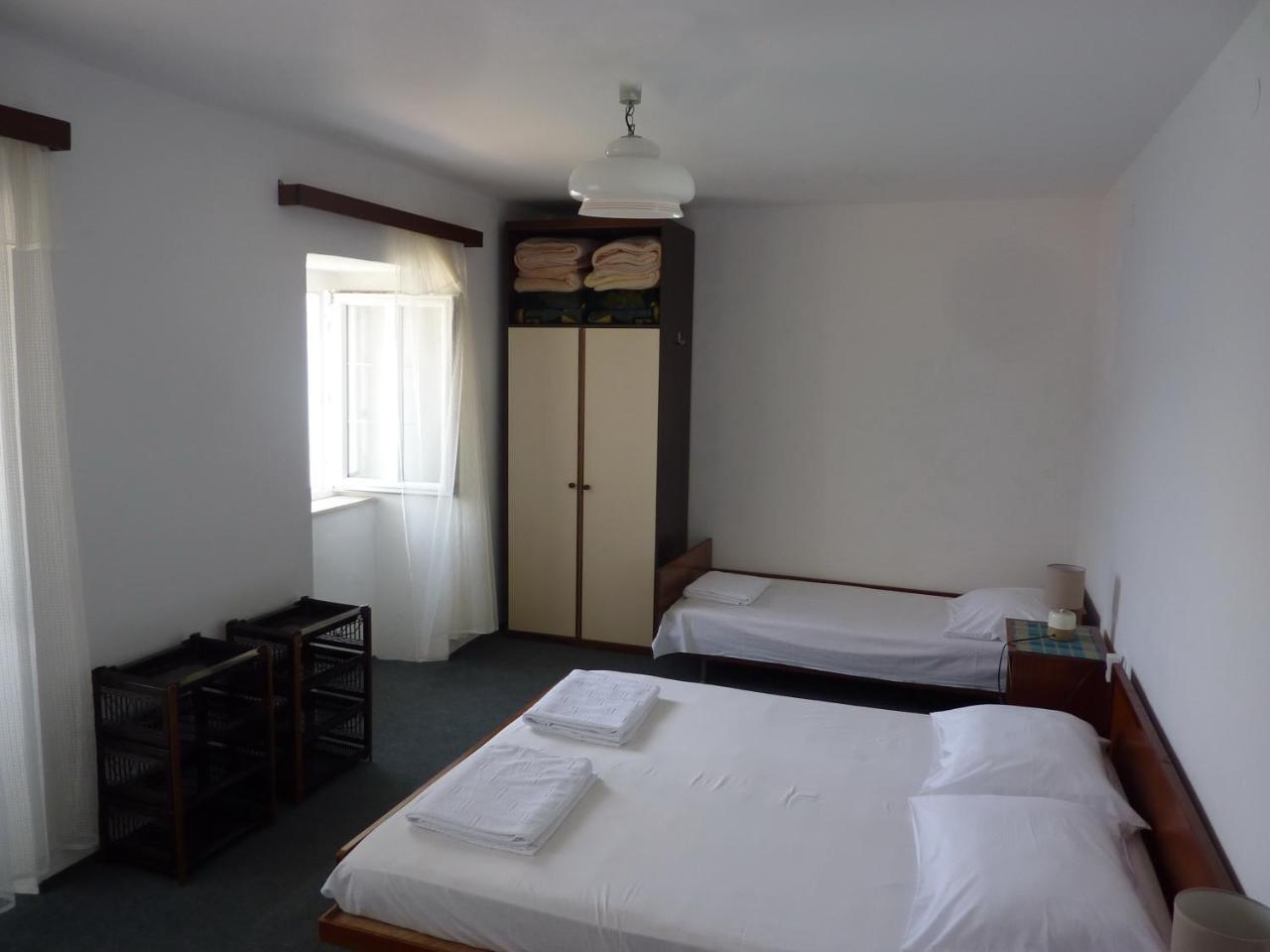 Rose - Apartmani Janovic Lustica Bagian luar foto