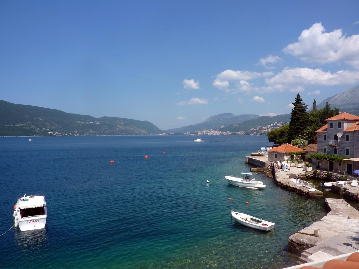 Rose - Apartmani Janovic Lustica Bagian luar foto