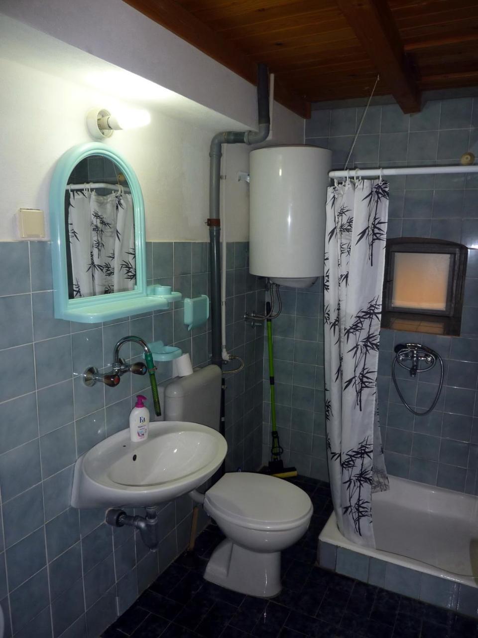 Rose - Apartmani Janovic Lustica Bagian luar foto