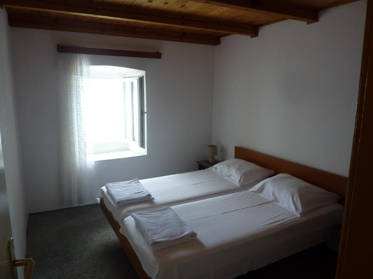 Rose - Apartmani Janovic Lustica Bagian luar foto