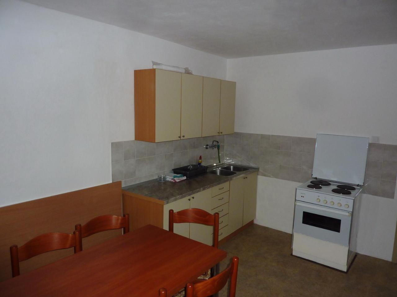 Rose - Apartmani Janovic Lustica Bagian luar foto